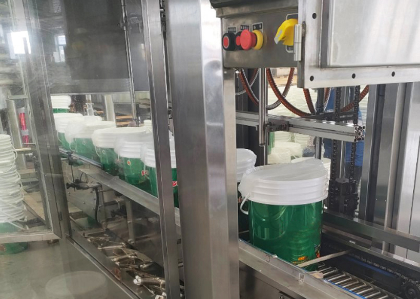 赋能农业未来——大量元素水溶肥灌装机设备